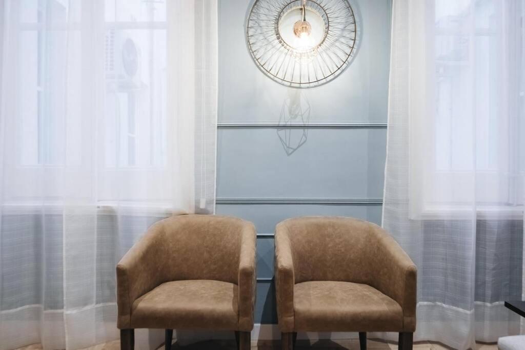 Apartamentos Plaza De Pedro Zerolo III マドリード エクステリア 写真