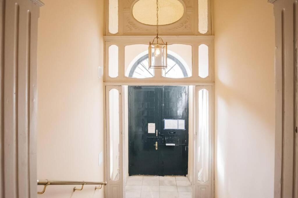 Apartamentos Plaza De Pedro Zerolo III マドリード エクステリア 写真
