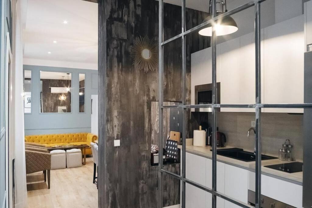 Apartamentos Plaza De Pedro Zerolo III マドリード エクステリア 写真