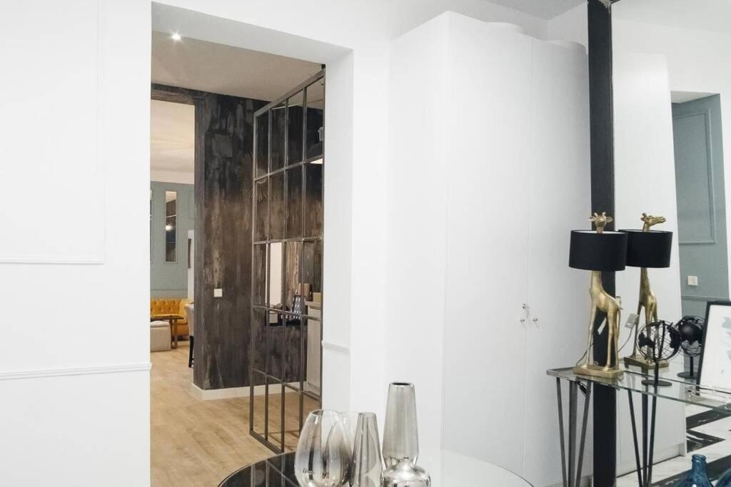 Apartamentos Plaza De Pedro Zerolo III マドリード エクステリア 写真