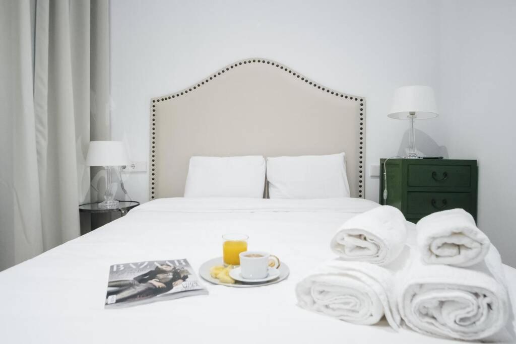 Apartamentos Plaza De Pedro Zerolo III マドリード エクステリア 写真